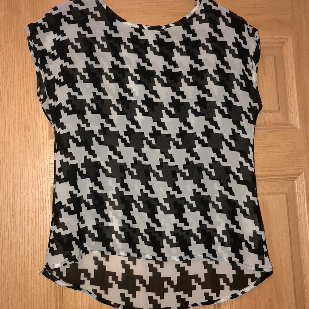 Black and white top
